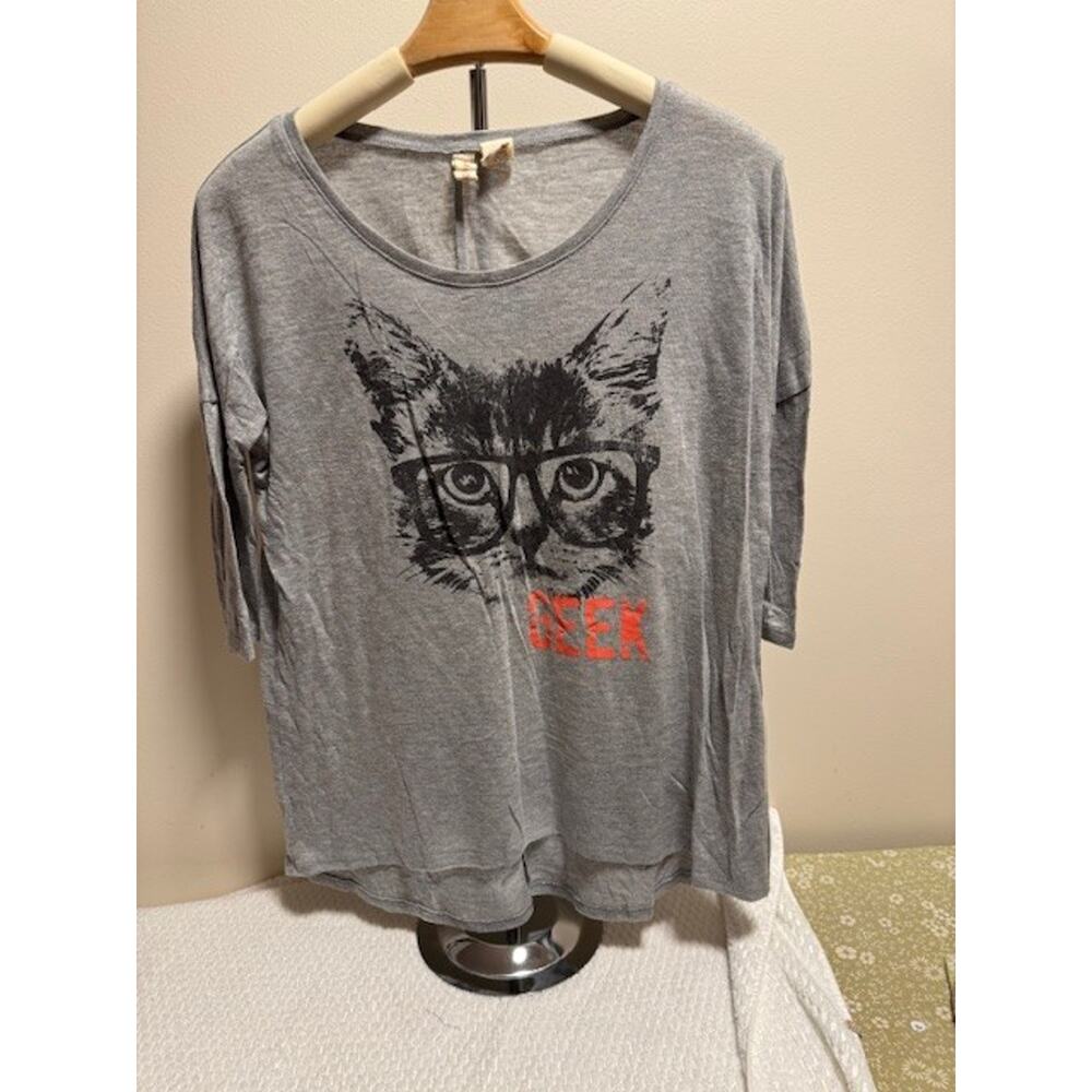 Red Camel Hipster Cat Glasses Print T-Shirt Gray Dolman Sleeve NWOT